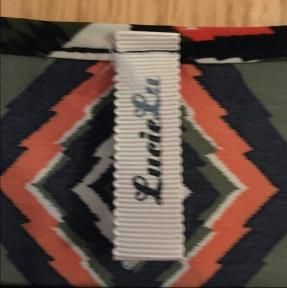 Lucie Lu Aztec print Blouse. - Picture 3 of 3